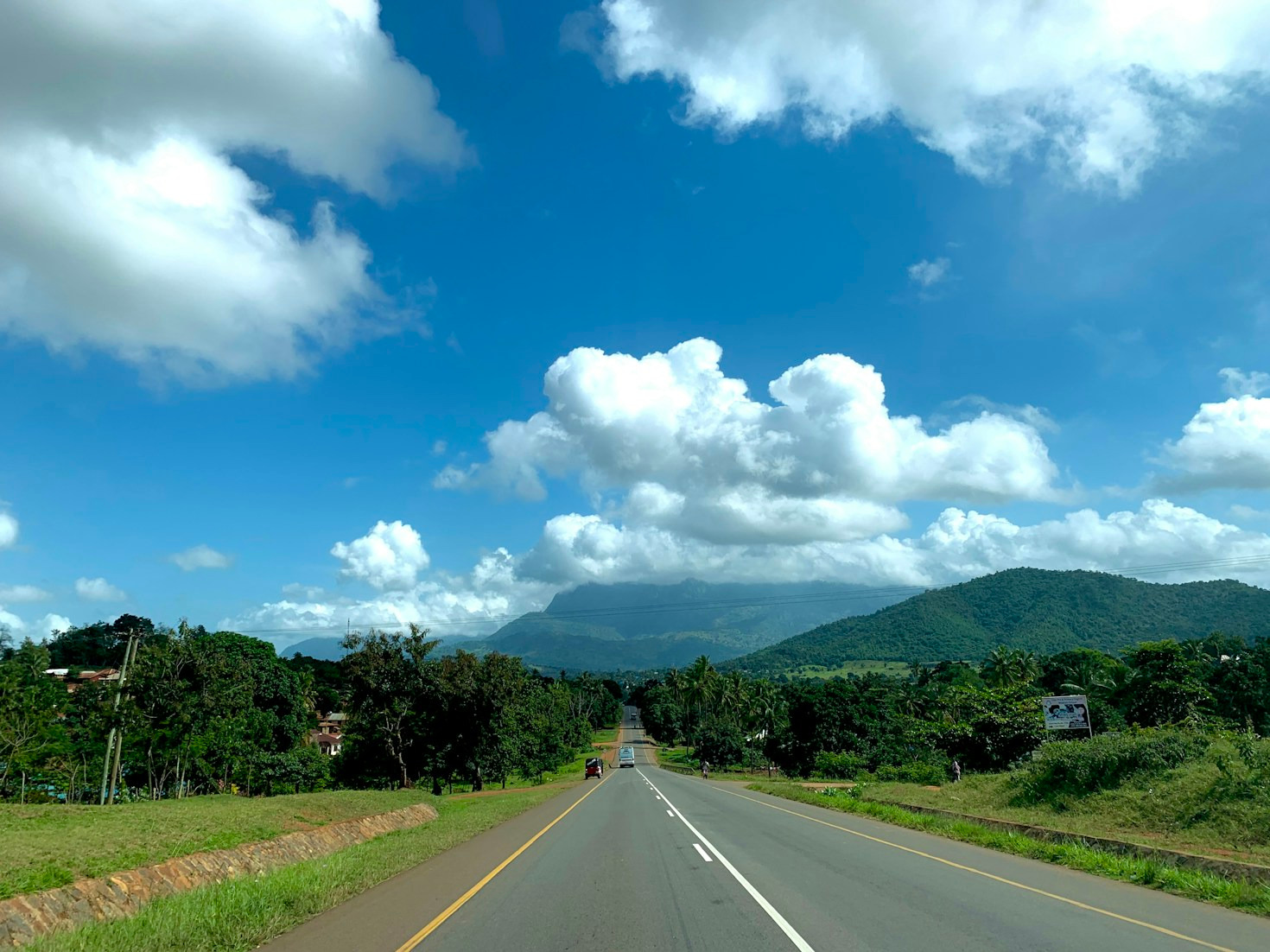Five Important Safety Tips for Traveling Graded Roads